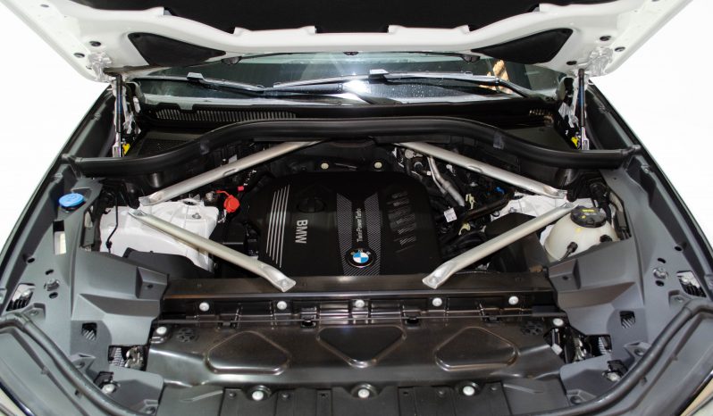 BMW X5 xDrive30d M Sport full